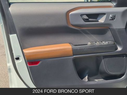 Used 2024 Ford Bronco Sport Outer Banks AWD/4WD image 11