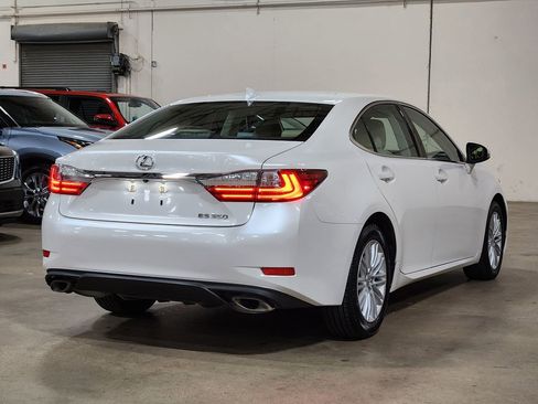 Used 2017 Lexus ES 350 image 9