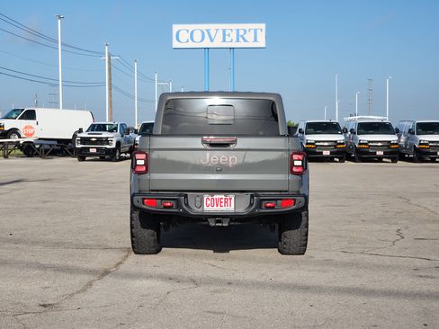 Used 2021 Jeep Gladiator Rubicon AWD/4WD image 6