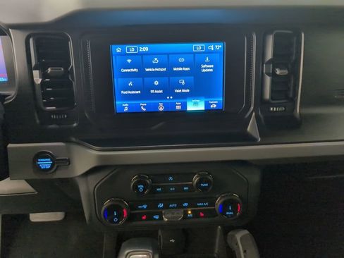 Used 2022 Ford Bronco Big Bend image 26