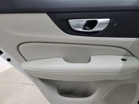 Used 2024 Volvo S60 T8 Plus image 14