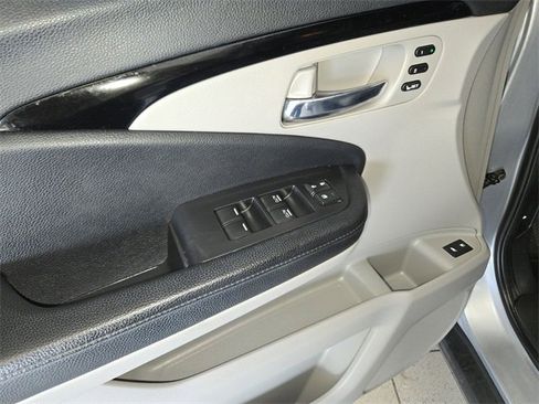 Used 2018 Honda Pilot Touring image 13