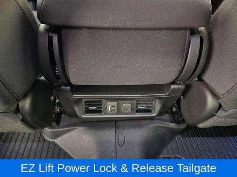 Used 2021 Chevrolet Silverado 1500 RST w/ Z71 Off-Road Package AWD/4WD image 28