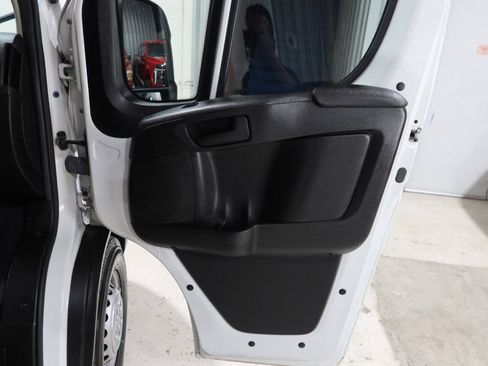 Used 2024 RAM ProMaster 2500 w/ Convenience Group FWD image 14