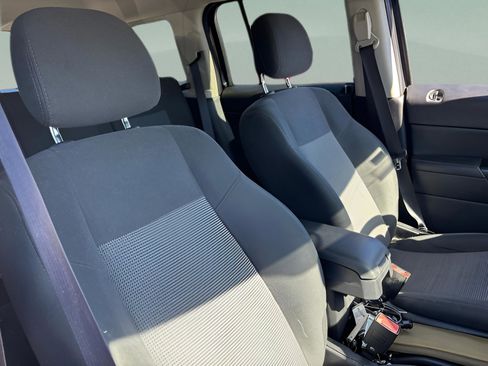 Used 2016 Jeep Patriot Sport w/ Power Value Group image 15