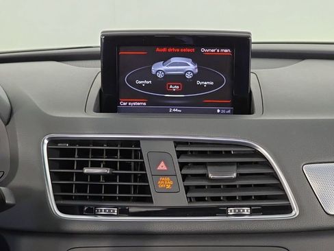 Used 2018 Audi Q3 2.0T Premium Plus w/ Premium Plus Package image 27