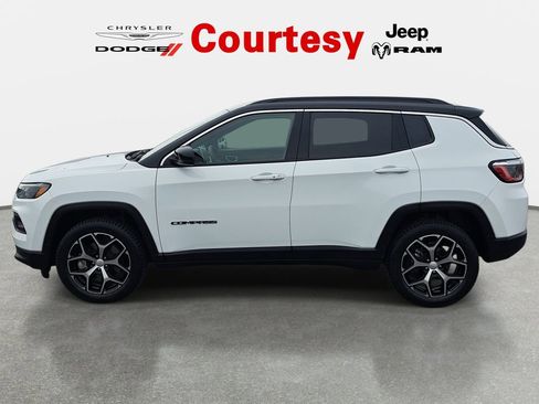 Certified 2024 Jeep Compass Limited AWD/4WD image 8
