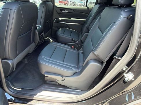 New 2026 Chevrolet Traverse LT w/ Midnight/Sport Edition FWD image 16