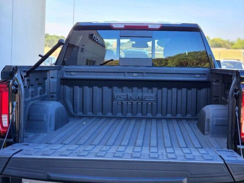 Used 2022 GMC Sierra 1500 SLT w/ SLT Premium Plus Package image 31