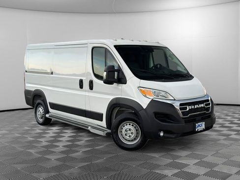 Used 2025 RAM ProMaster 2500 w/ U-Haul Equipment Group FWD image 5
