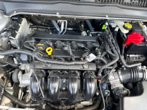 Used 2013 Ford Fusion SE FWD image 28