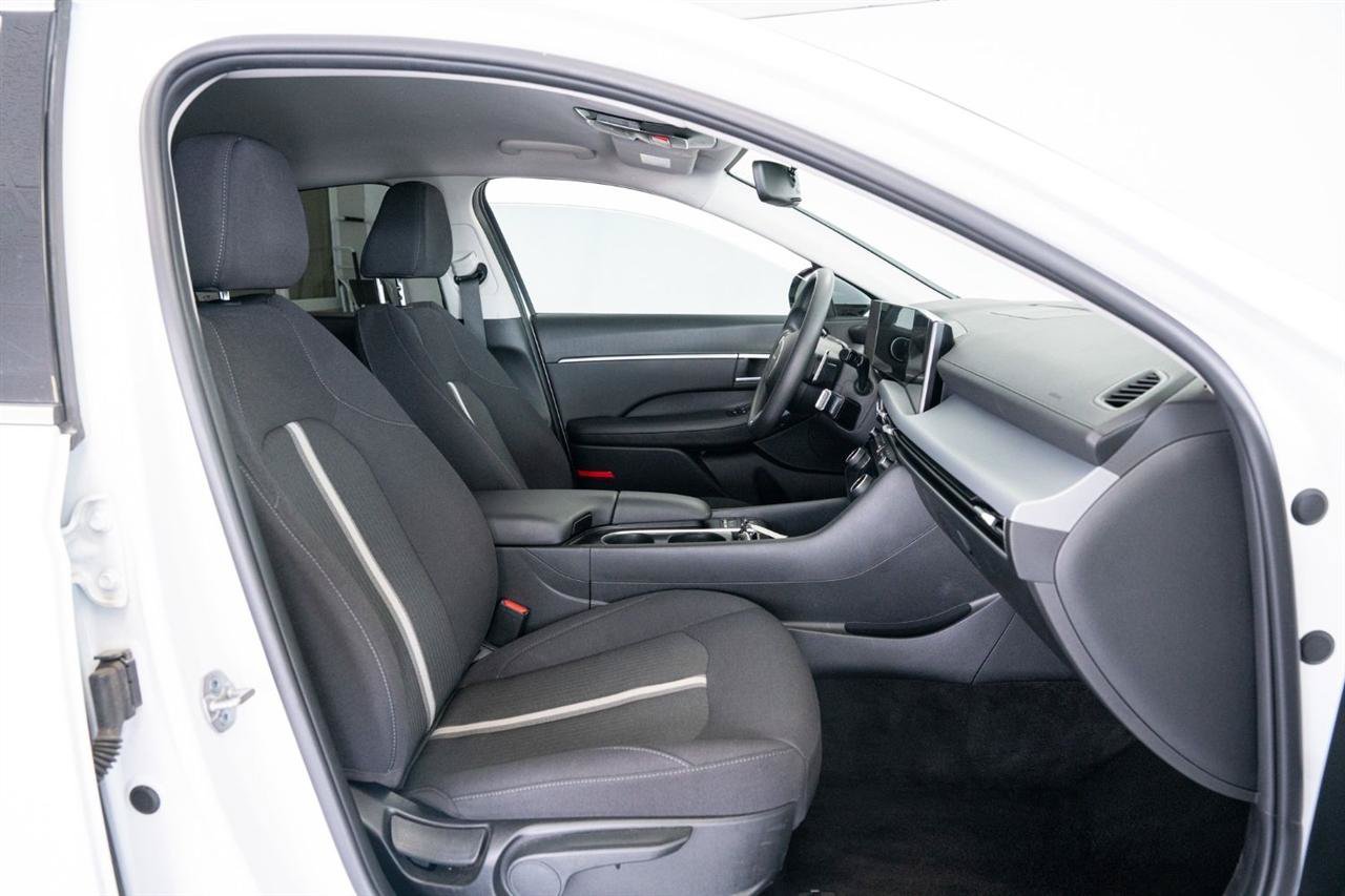 Used 2025 Hyundai Sonata SEL FWD image 10