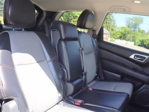 Used 2020 Nissan Pathfinder SV w/ Rock Creek Edition FWD image 19