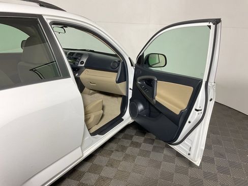Used 2011 Toyota RAV4 4WD image 24