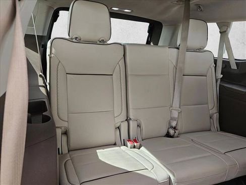 Used 2023 GMC Yukon XL Denali RWD image 16