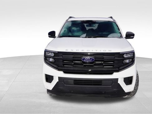 New 2026 Ford Expedition Active image 8