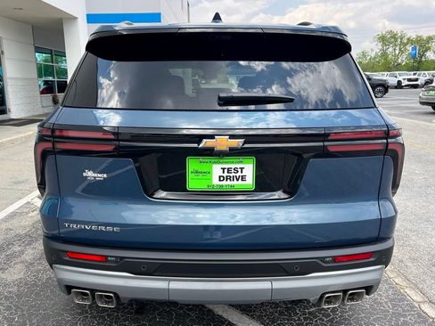 New 2026 Chevrolet Traverse LT w/ Driver Confidence Package FWD image 6