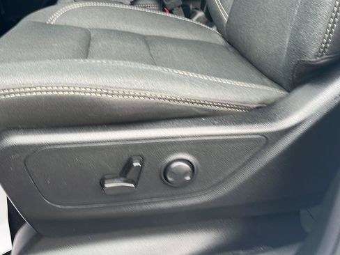 Used 2025 RAM 1500 Big Horn AWD/4WD image 21