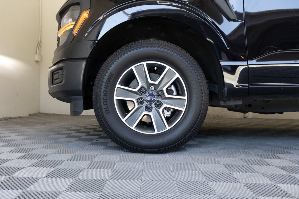 Used 2025 Ford F150 XL RWD image 9