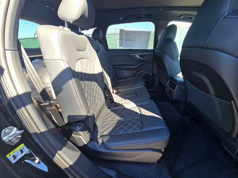 New 2026 Audi SQ7 Prestige image 14