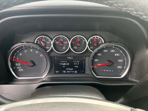 Used 2021 Chevrolet Silverado 1500 LT AWD/4WD image 24