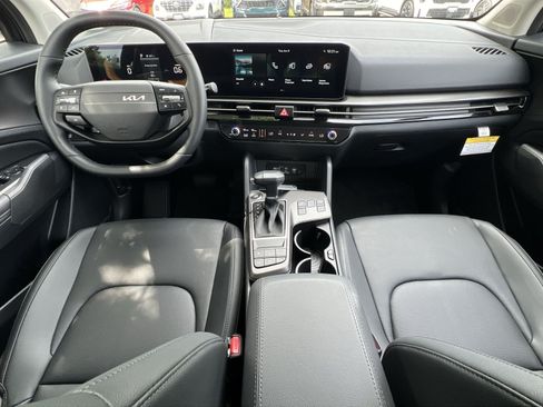 New 2026 Kia Sportage EX w/ EX Panorama Roof Package FWD image 32
