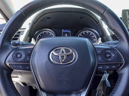 Used 2023 Toyota Camry SE FWD image 13