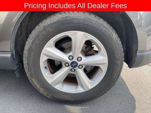 Used 2018 Ford Edge SE FWD image 4