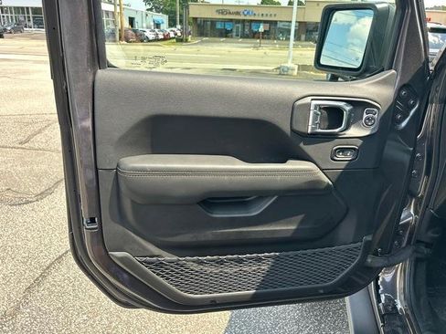 New 2025 Jeep Wrangler Unlimited Rubicon 392 image 10