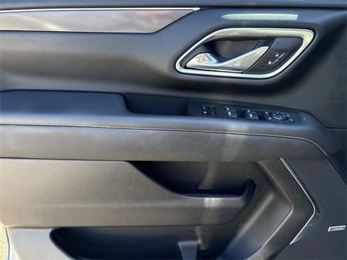 Used 2024 GMC Yukon AT4 w/ Technology Package image 26