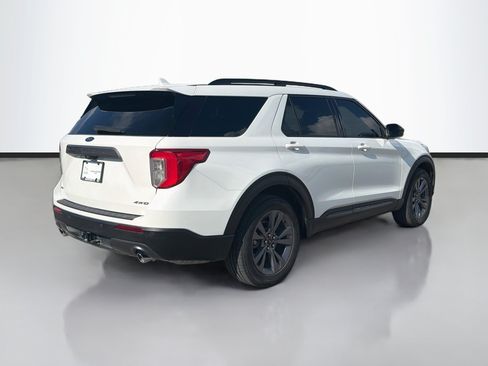 Used 2022 Ford Explorer XLT w/ Equipment Group 202A AWD/4WD image 5