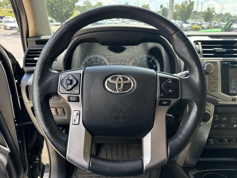 Used 2017 Toyota 4Runner Limited AWD/4WD image 17