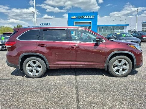 Used 2019 Toyota Highlander Limited AWD/4WD image 8