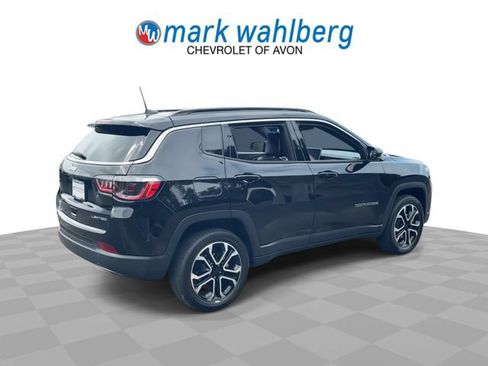 Used 2023 Jeep Compass Limited w/ Sun and Sound Group AWD/4WD image 8