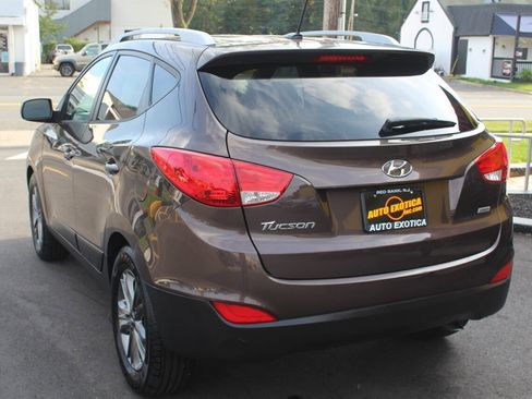 Used 2014 Hyundai Tucson SE image 2