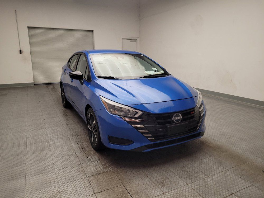 Used 2024 Nissan Versa SR FWD image 14
