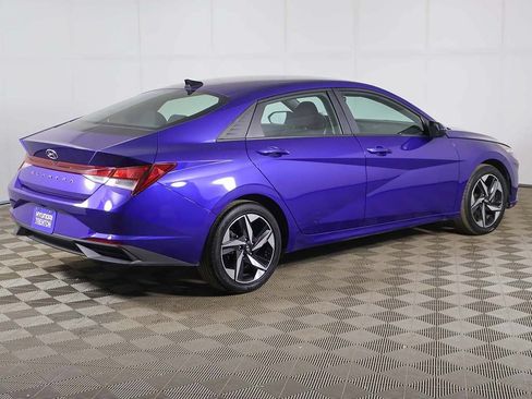 Used 2023 Hyundai Elantra SEL w/ Convenience Package FWD image 10