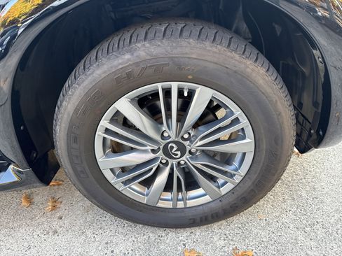 Used 2022 INFINITI QX80 Luxe w/ Cargo Package image 12