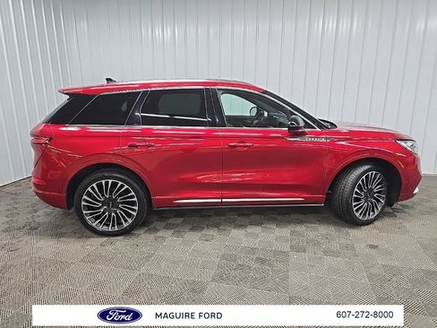 Used 2020 Lincoln Corsair Reserve w/ Equipment Group 202A image 2