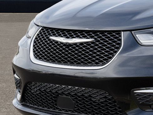 New 2026 Chrysler Pacifica Select image 11