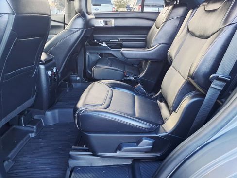 Used 2023 Ford Explorer ST w/ Equipment Group 401A image 18
