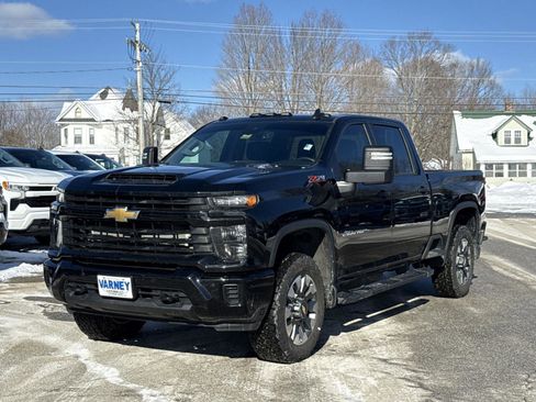 Used 2025 Chevrolet Silverado 2500 Custom w/ Custom Value Package image 1