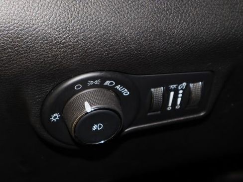 Used 2024 Jeep Compass Latitude AWD/4WD image 23