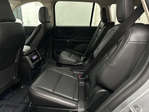 Used 2023 Lincoln Aviator Reserve w/ Equipment Group 201A image 40