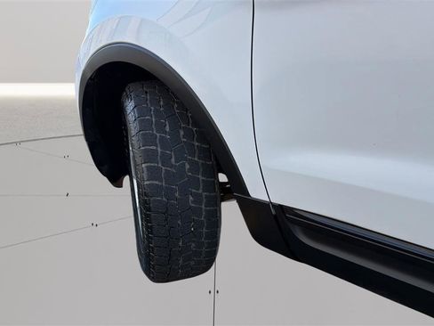 Used 2013 Ford Explorer 4WD w/ Class III Trailer Tow Pkg image 24