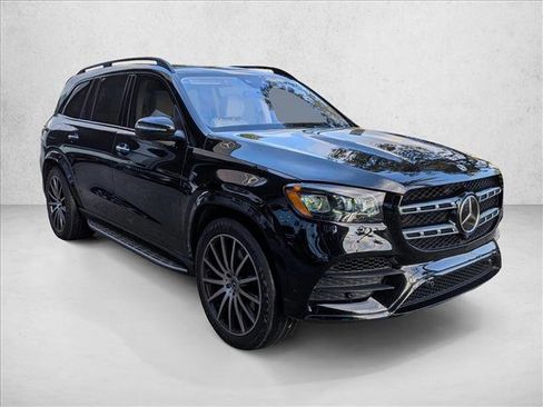 Used 2022 Mercedes-Benz GLS 580 4MATIC image 3