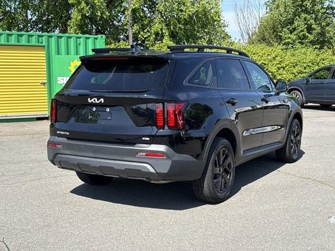 Used 2023 Kia Sorento S w/ Panoramic Sunroof Package AWD/4WD image 2