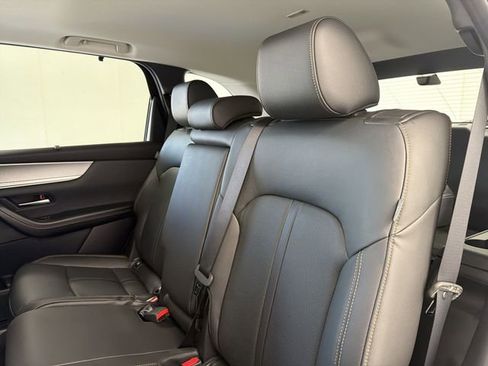 New 2026 MAZDA CX-90 Plug-In Hybrid w/ Preferred image 17