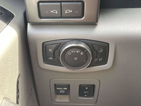 Used 2019 Ford F150 XLT w/ Equipment Group 302A Luxury AWD/4WD image 28