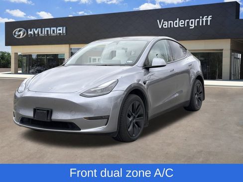 Used 2024 Tesla Model Y Long Range image 4